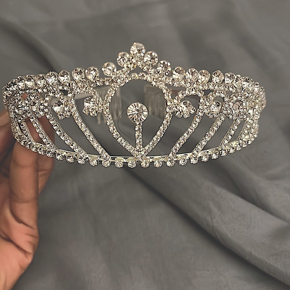 Silver crown